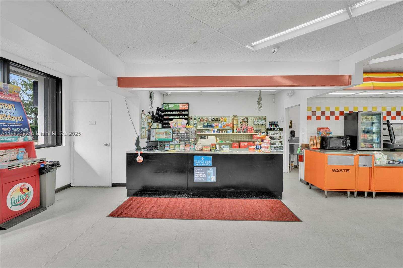 Small Image of 495 LUDLAM DR, Miami Springs Number 10