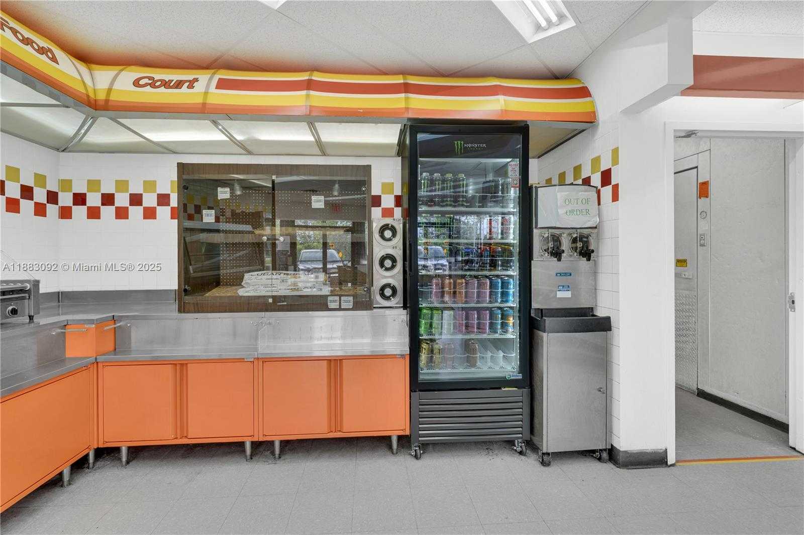 Small Image of 495 LUDLAM DR, Miami Springs Number 14