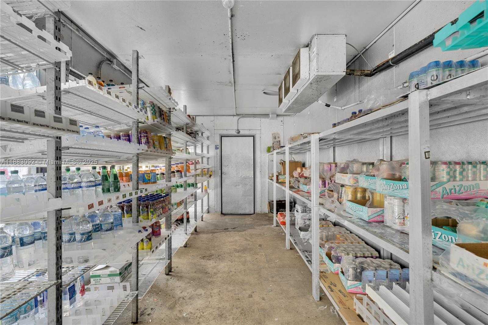 Small Image of 495 LUDLAM DR, Miami Springs Number 25