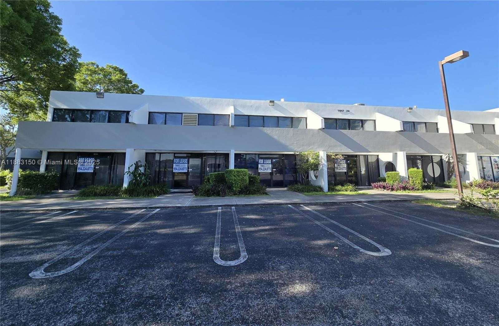 Small Image of 11917 WEST SAMPLE RD #11917/11923, Coral Springs Number 2