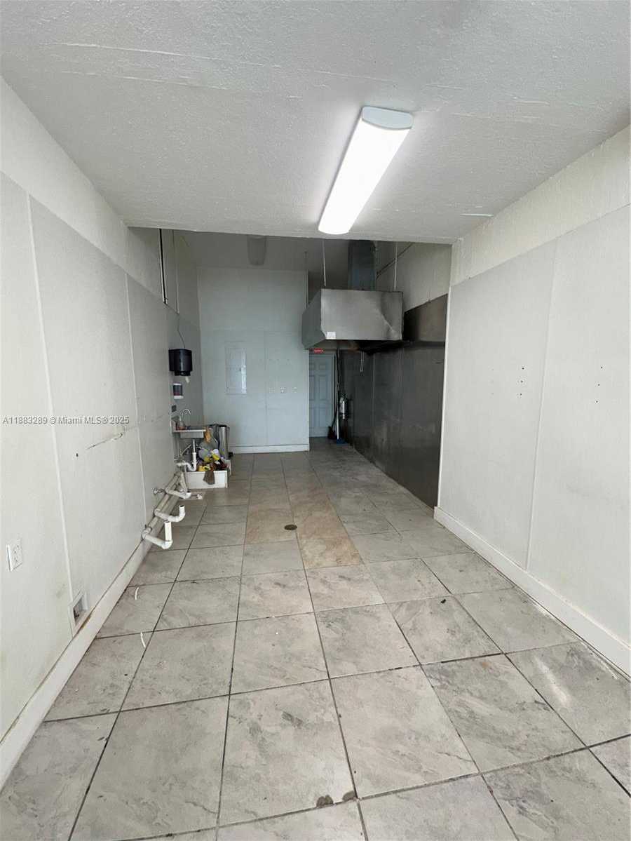 Small Image of 3032 NORTH WEST 7TH AVE, Miami Number 6