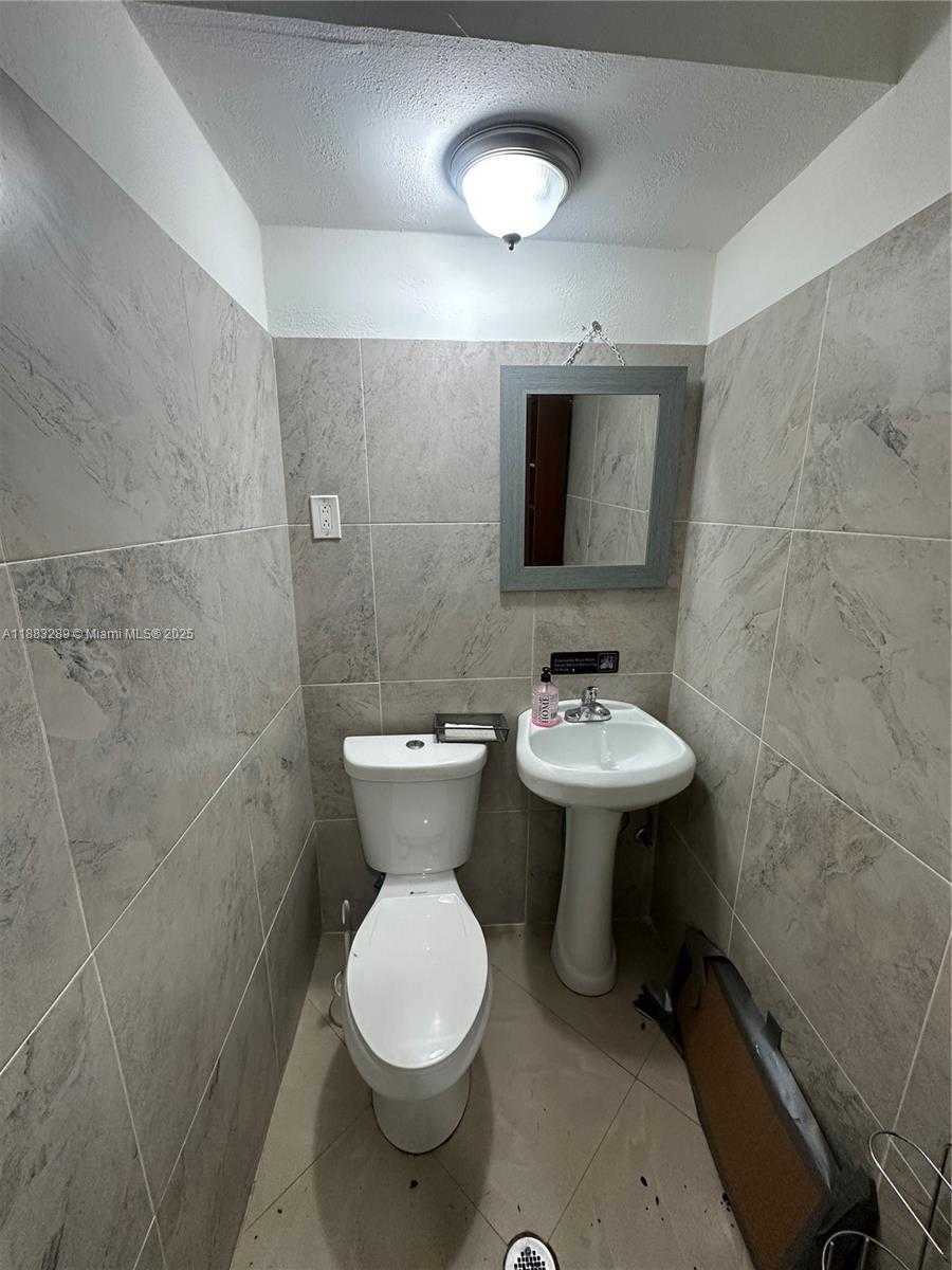 Small Image of 3032 NORTH WEST 7TH AVE, Miami Number 8