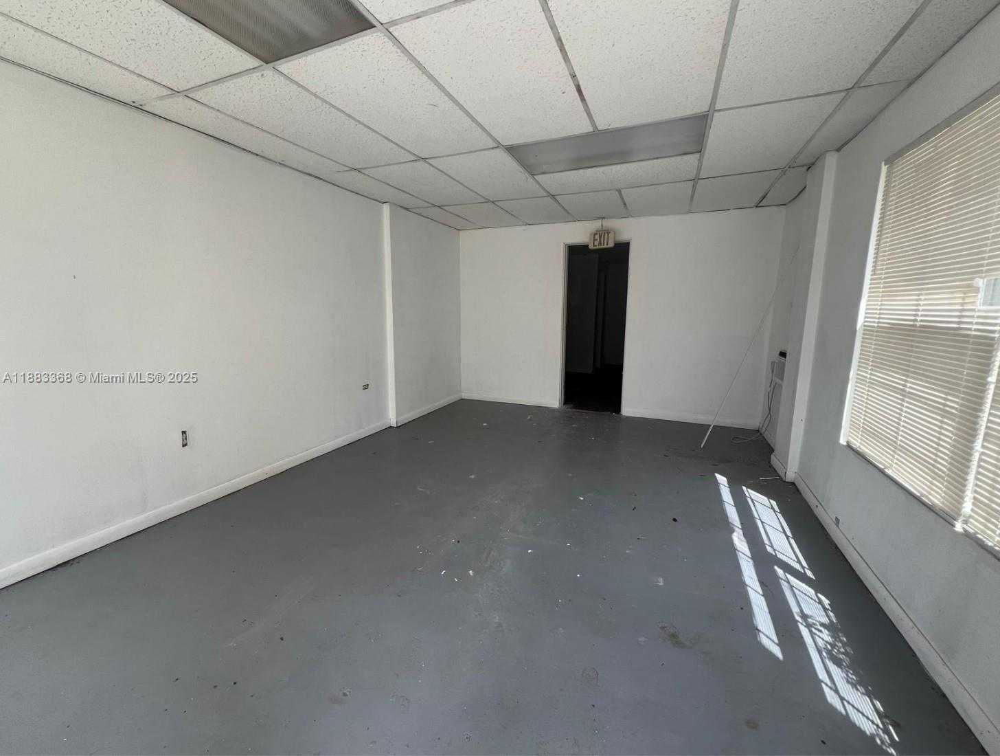 Small Image of 1527 WEST FLAGLER ST, Miami Number 2