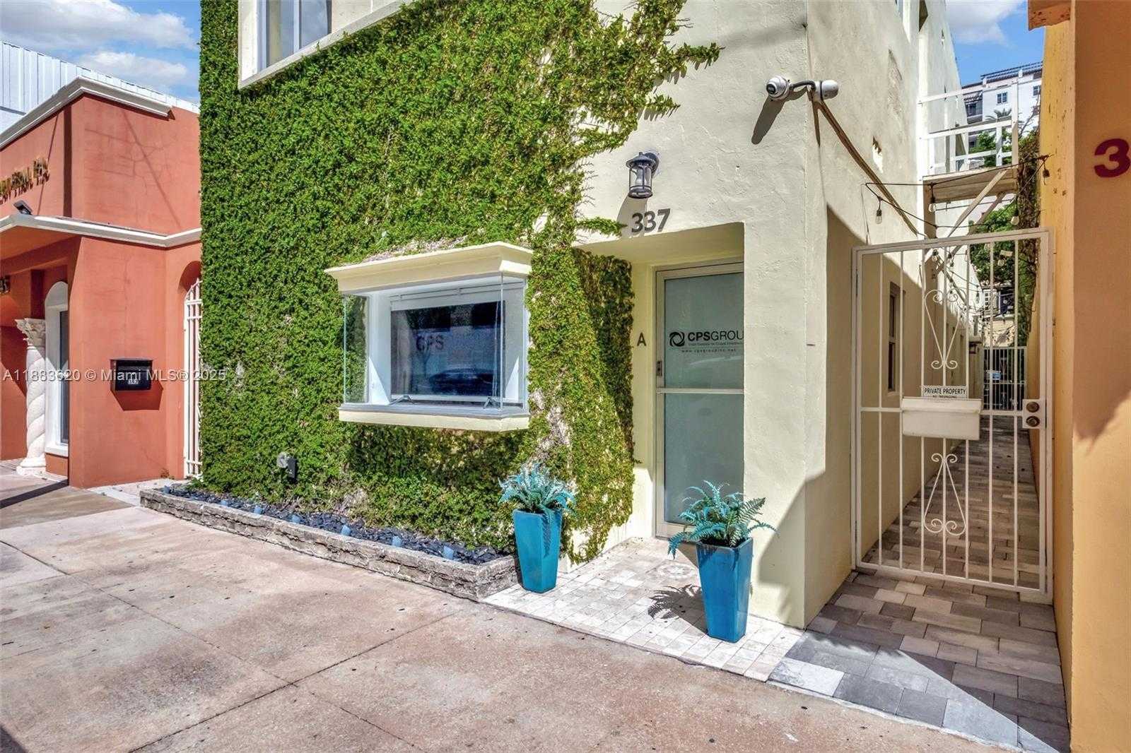 Small Image of 337 ALCAZAR AVE, Coral Gables Number 2
