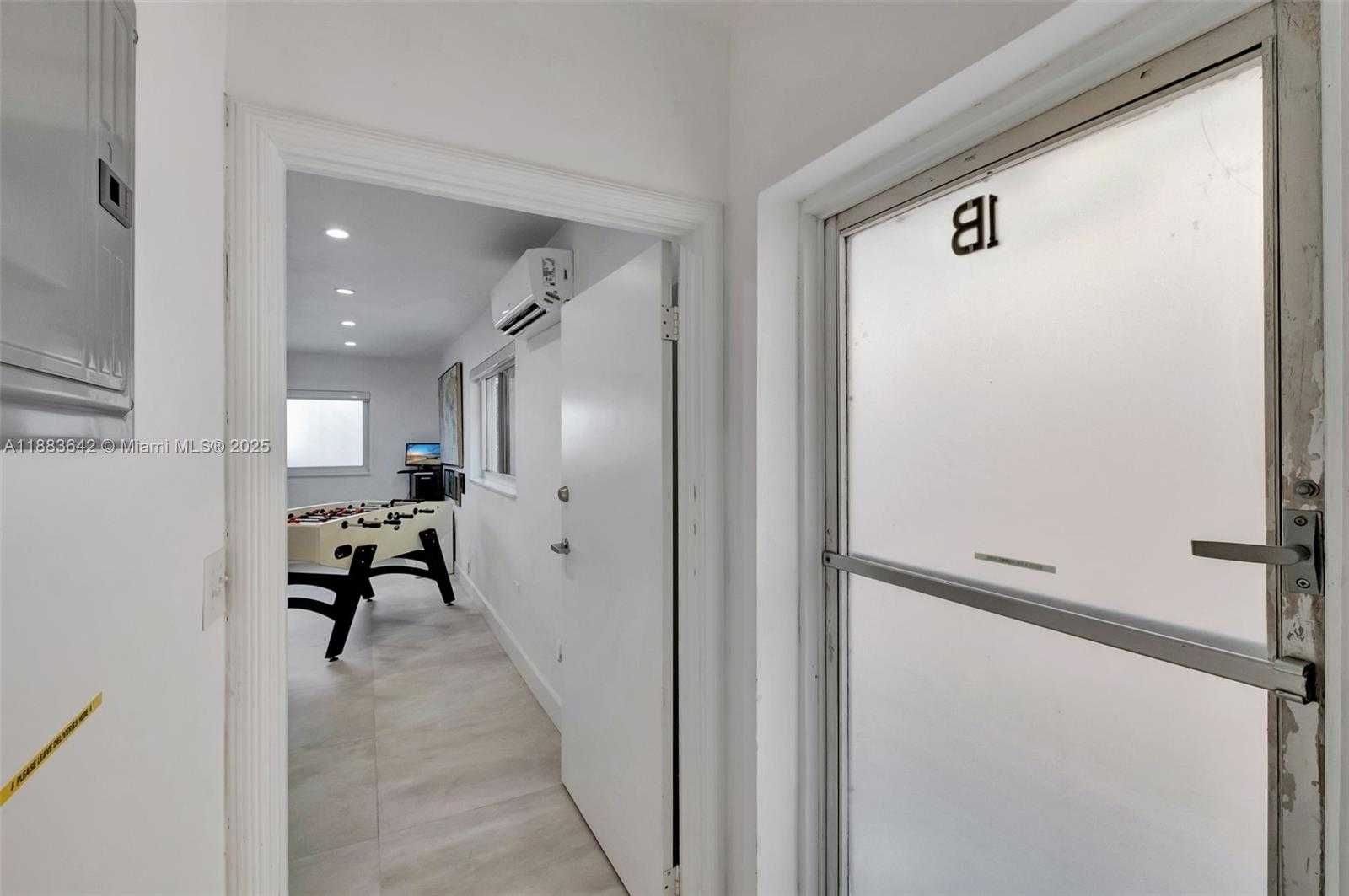 Small Image of 335 ALCALZAR AVE, Coral Gables Number 10