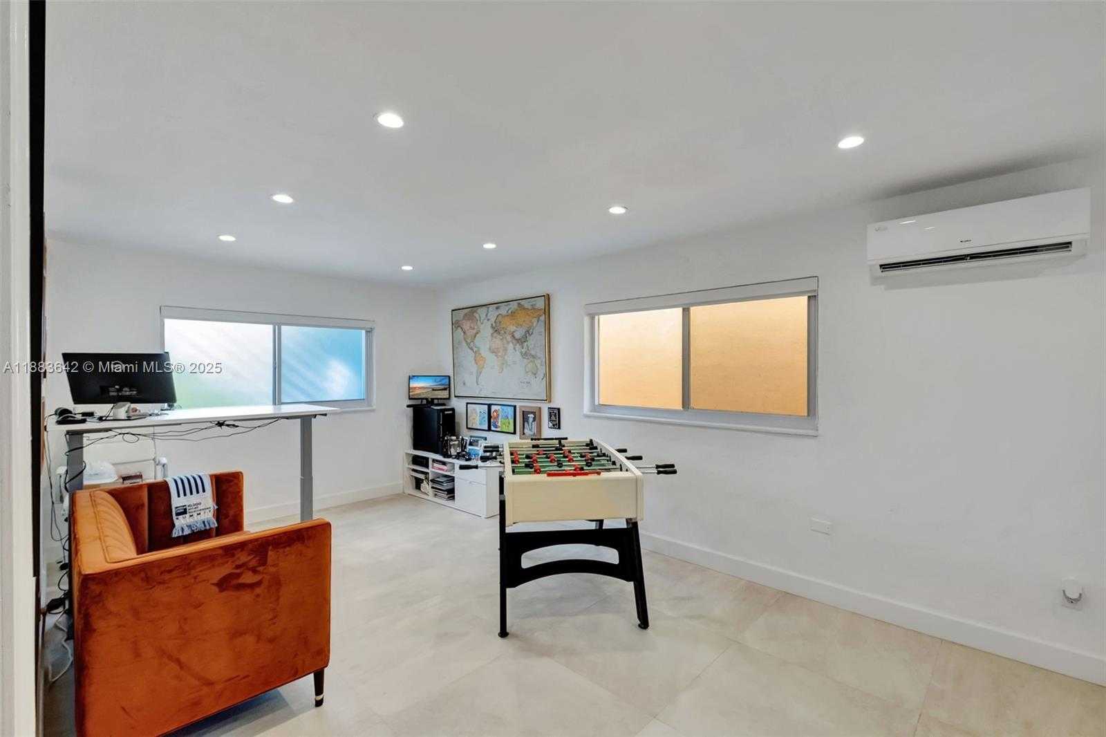 Small Image of 335 ALCALZAR AVE, Coral Gables Number 12