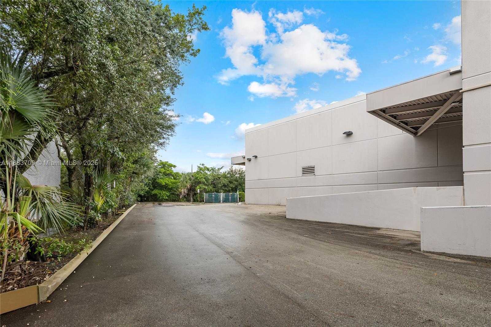 Small Image of 10380 NORTH WEST 53RD ST, Sunrise Number 11
