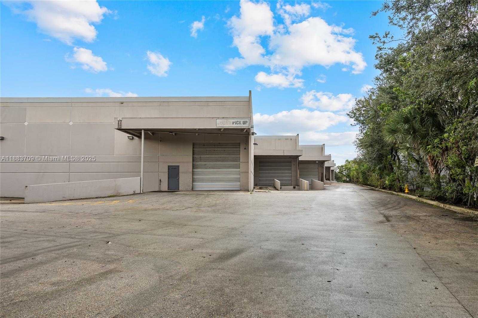 Small Image of 10380 NORTH WEST 53RD ST, Sunrise Number 12