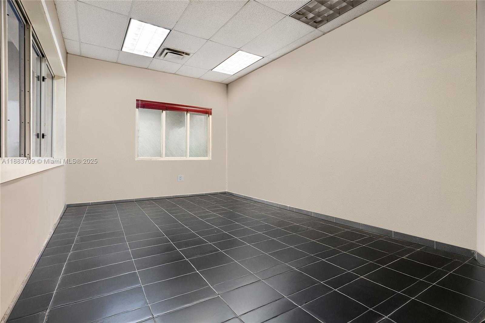 Small Image of 10380 NORTH WEST 53RD ST, Sunrise Number 25