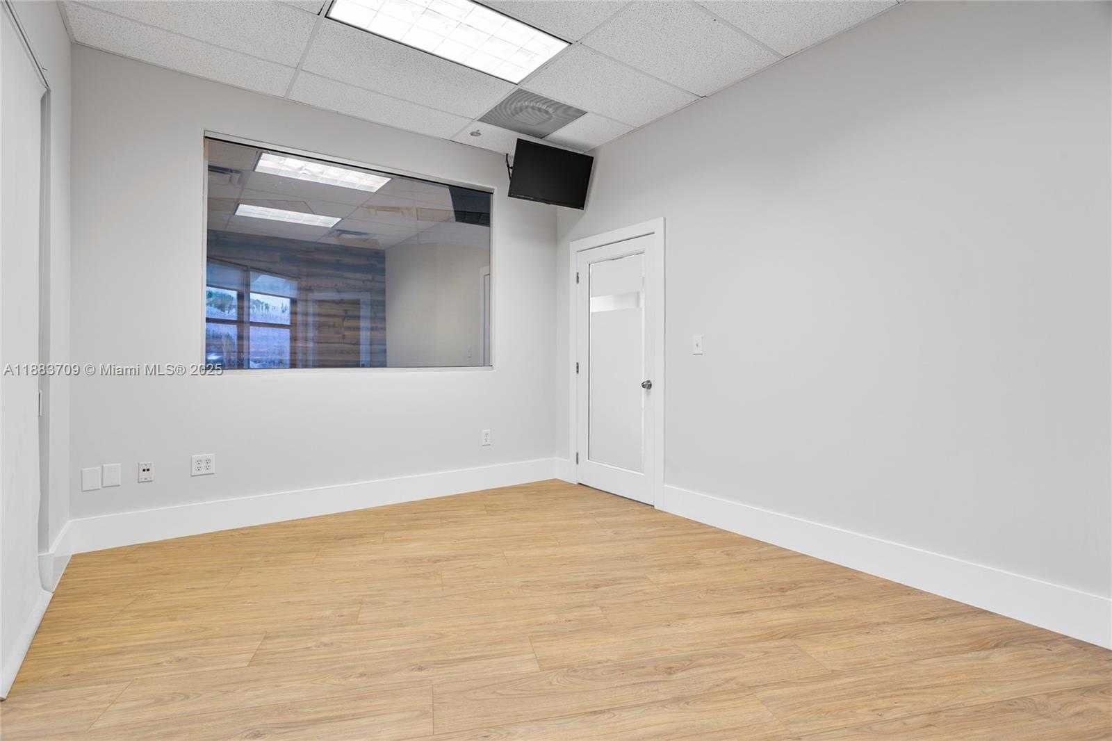 Small Image of 10380 NORTH WEST 53RD ST, Sunrise Number 30