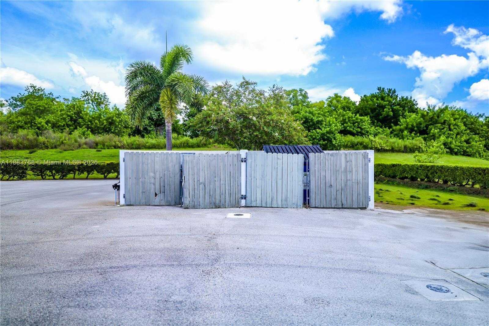 Small Image of 2780 SOUTH EAST MORNINGSIDE BLVD, Out of City Number 34