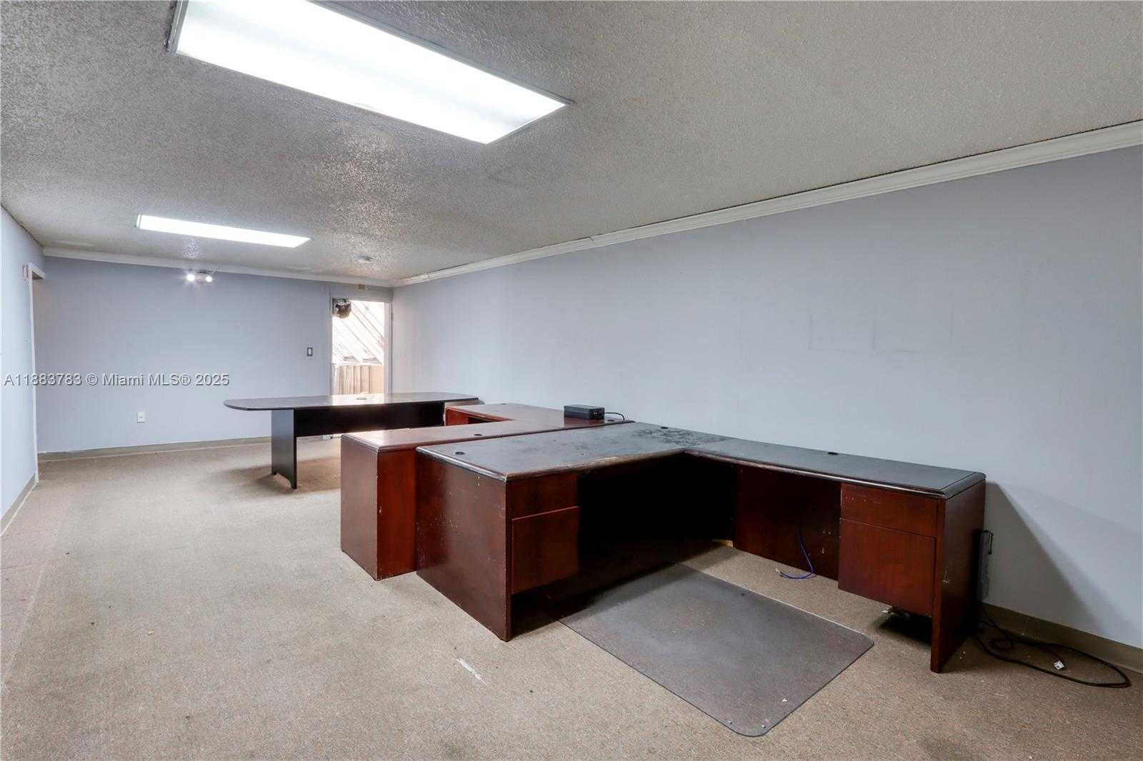 Small Image of 6250 WEST 21ST CT, Hialeah Number 7