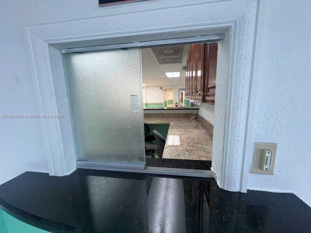 Small Image of 4445 WEST 16TH AVE #605, Hialeah Number 14
