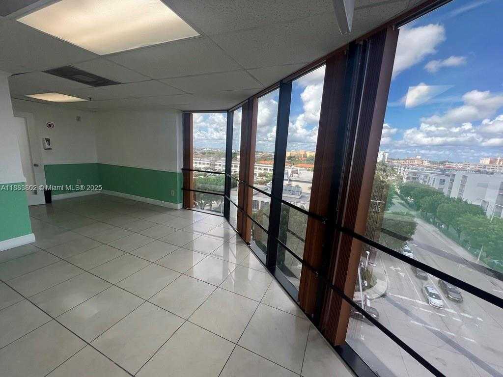 Small Image of 4445 WEST 16TH AVE #605, Hialeah Number 7