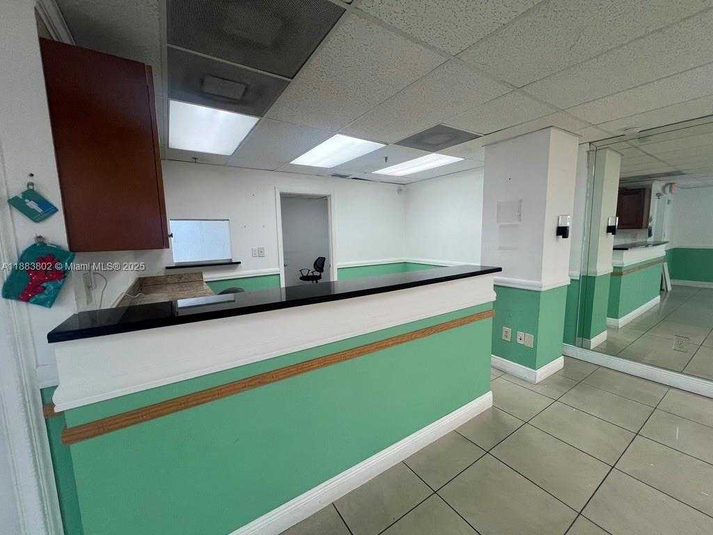 Small Image of 4445 WEST 16TH AVE #605, Hialeah Number 9