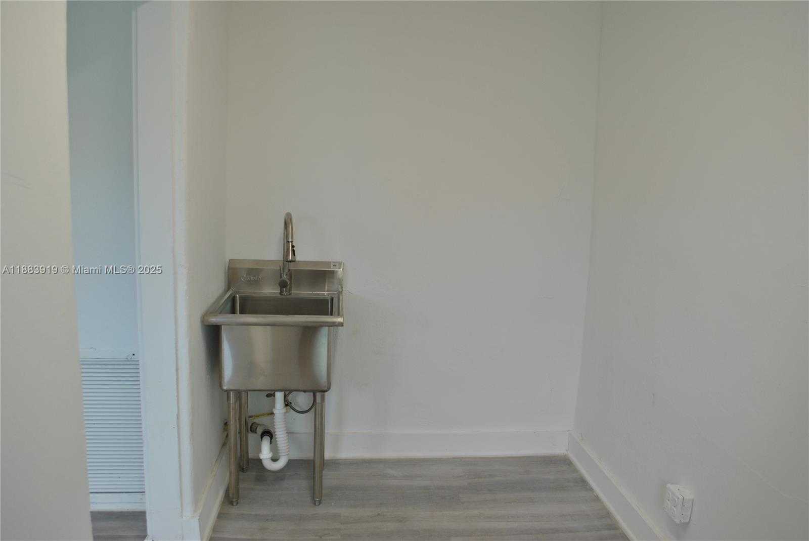 Small Image of 1224 SOUTH WEST 1ST AVE, Fort Lauderdale Number 16
