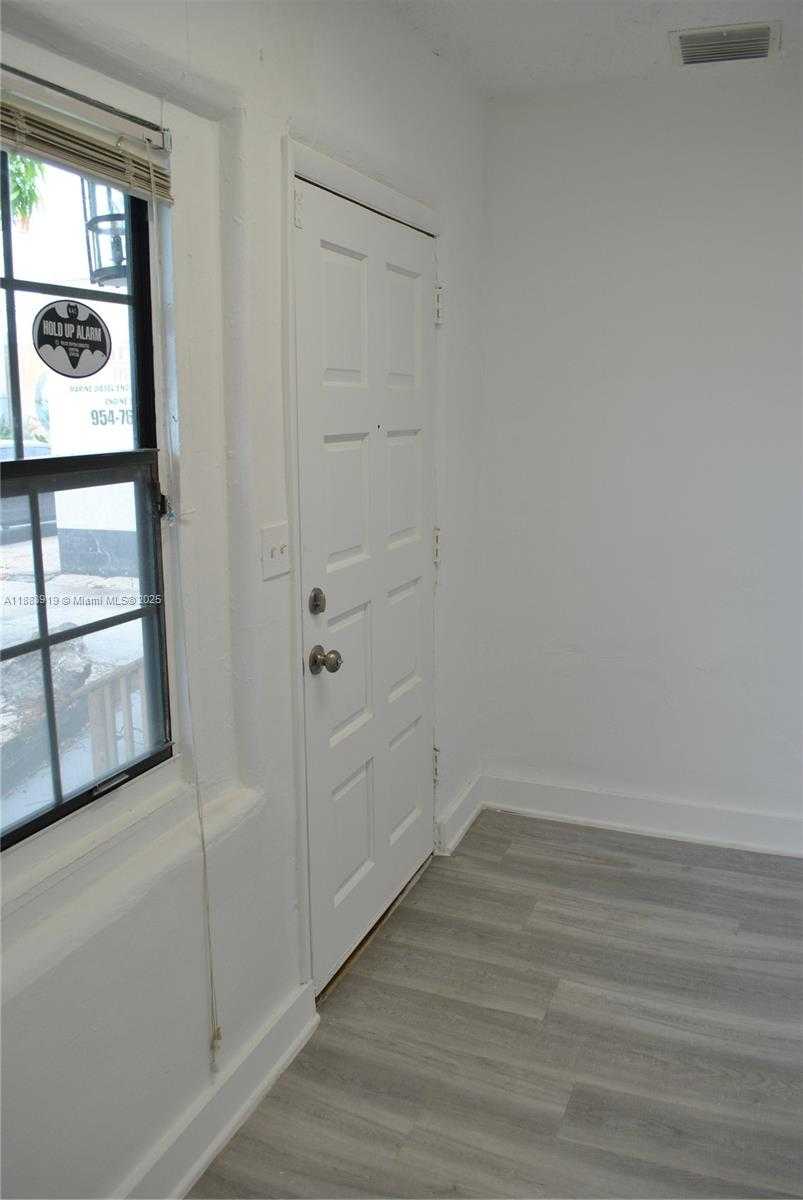 Small Image of 1224 SOUTH WEST 1ST AVE, Fort Lauderdale Number 20