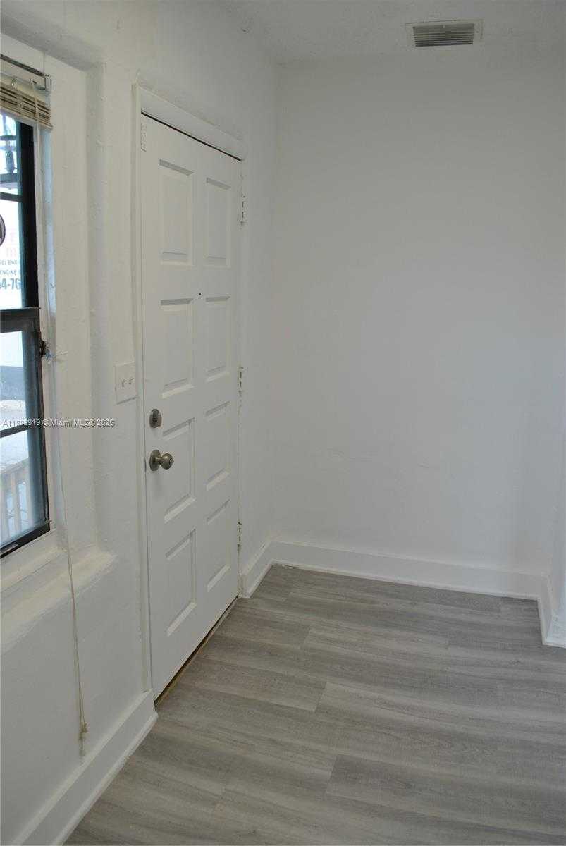 Small Image of 1224 SOUTH WEST 1ST AVE, Fort Lauderdale Number 21