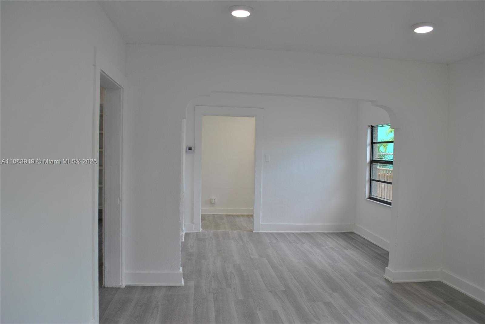 Small Image of 1224 SOUTH WEST 1ST AVE, Fort Lauderdale Number 25