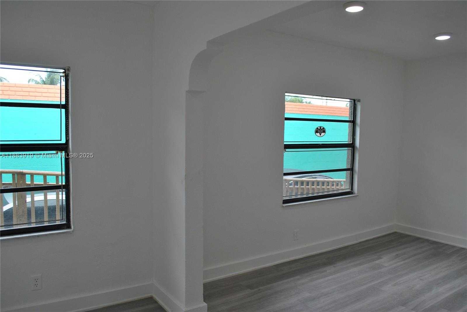 Small Image of 1224 SOUTH WEST 1ST AVE, Fort Lauderdale Number 27