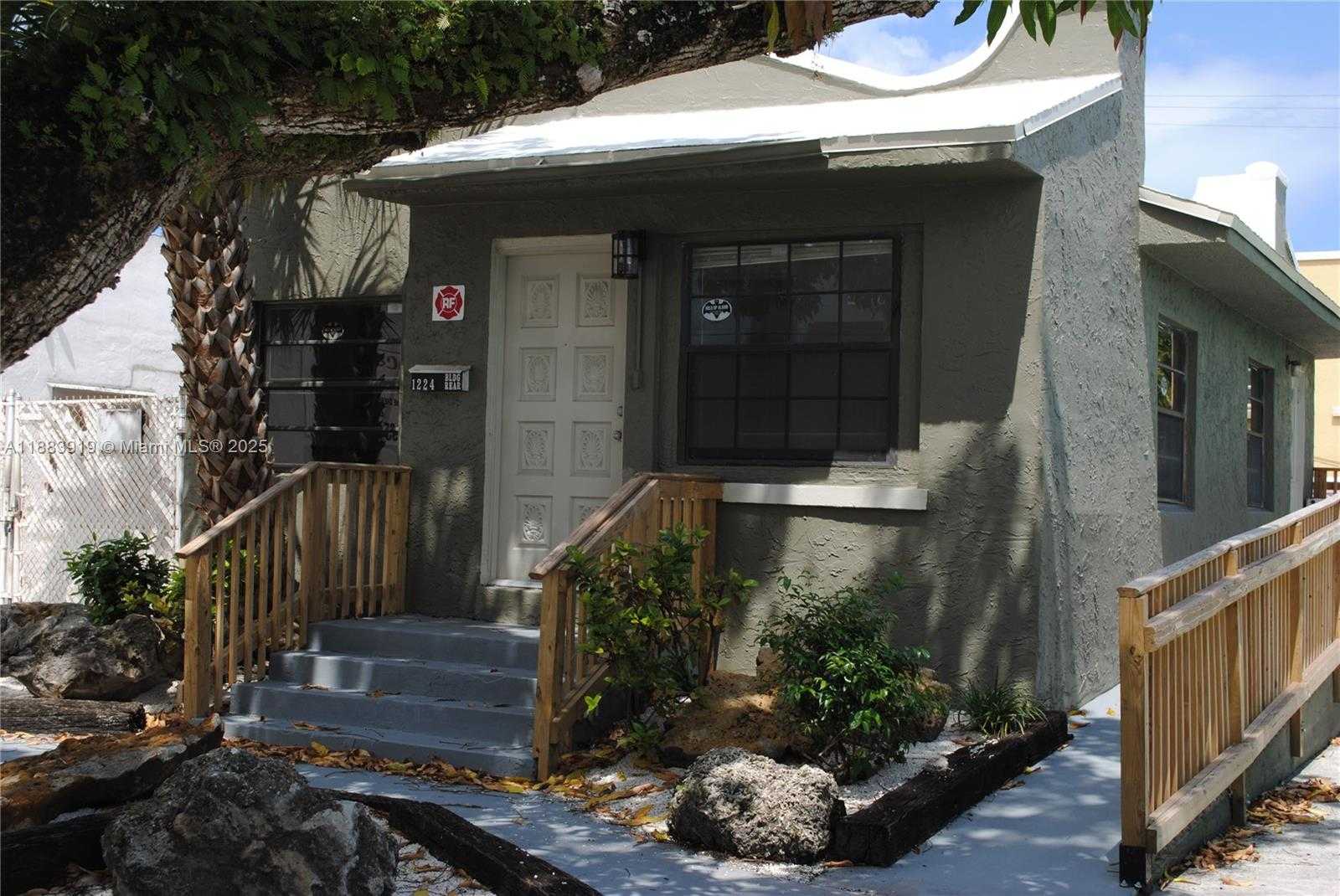 Small Image of 1224 SOUTH WEST 1ST AVE, Fort Lauderdale Number 4