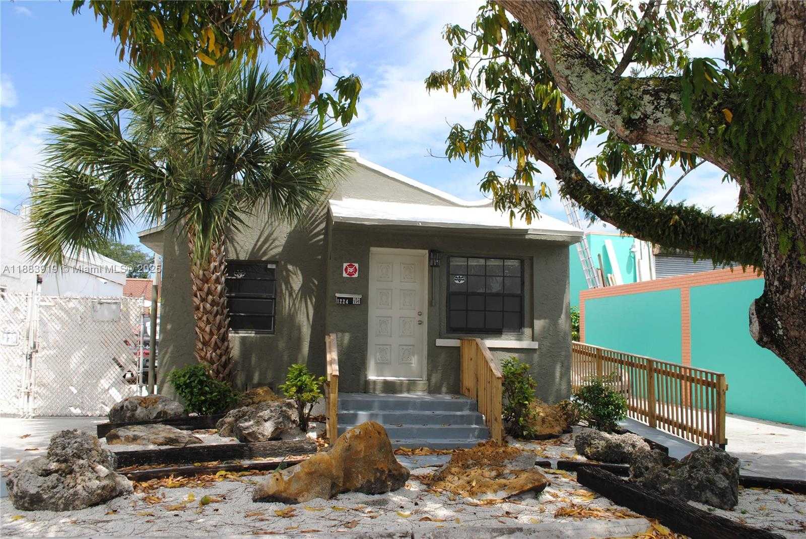 Small Image of 1224 SOUTH WEST 1ST AVE, Fort Lauderdale Number 5