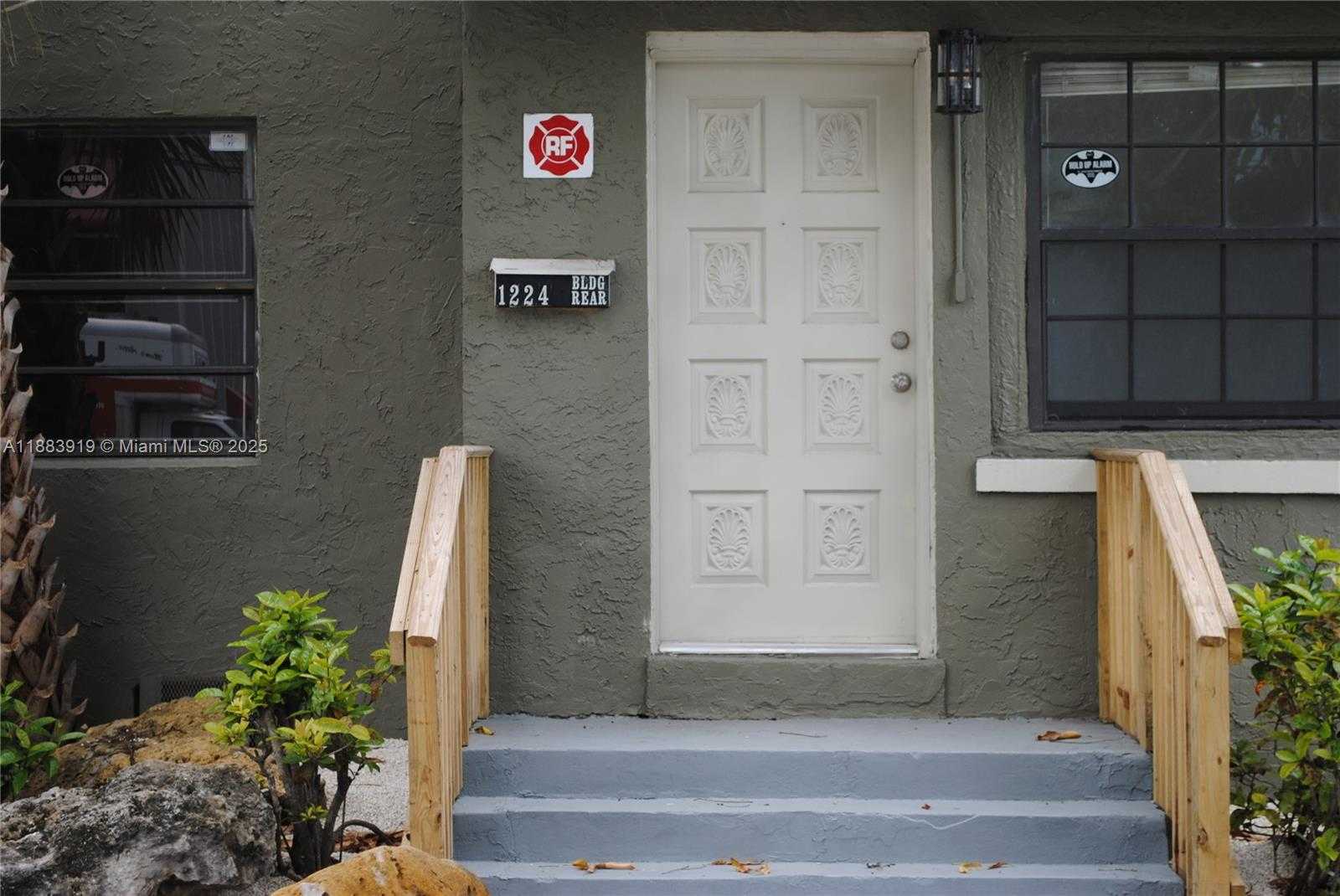 Small Image of 1224 SOUTH WEST 1ST AVE, Fort Lauderdale Number 7