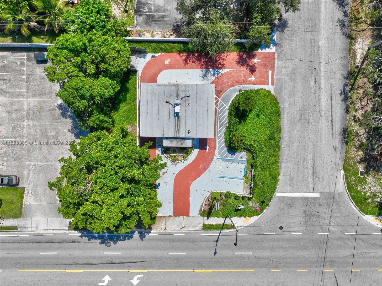 Small Image of 1116 HYPOLUXO RD, Lantana Number 4