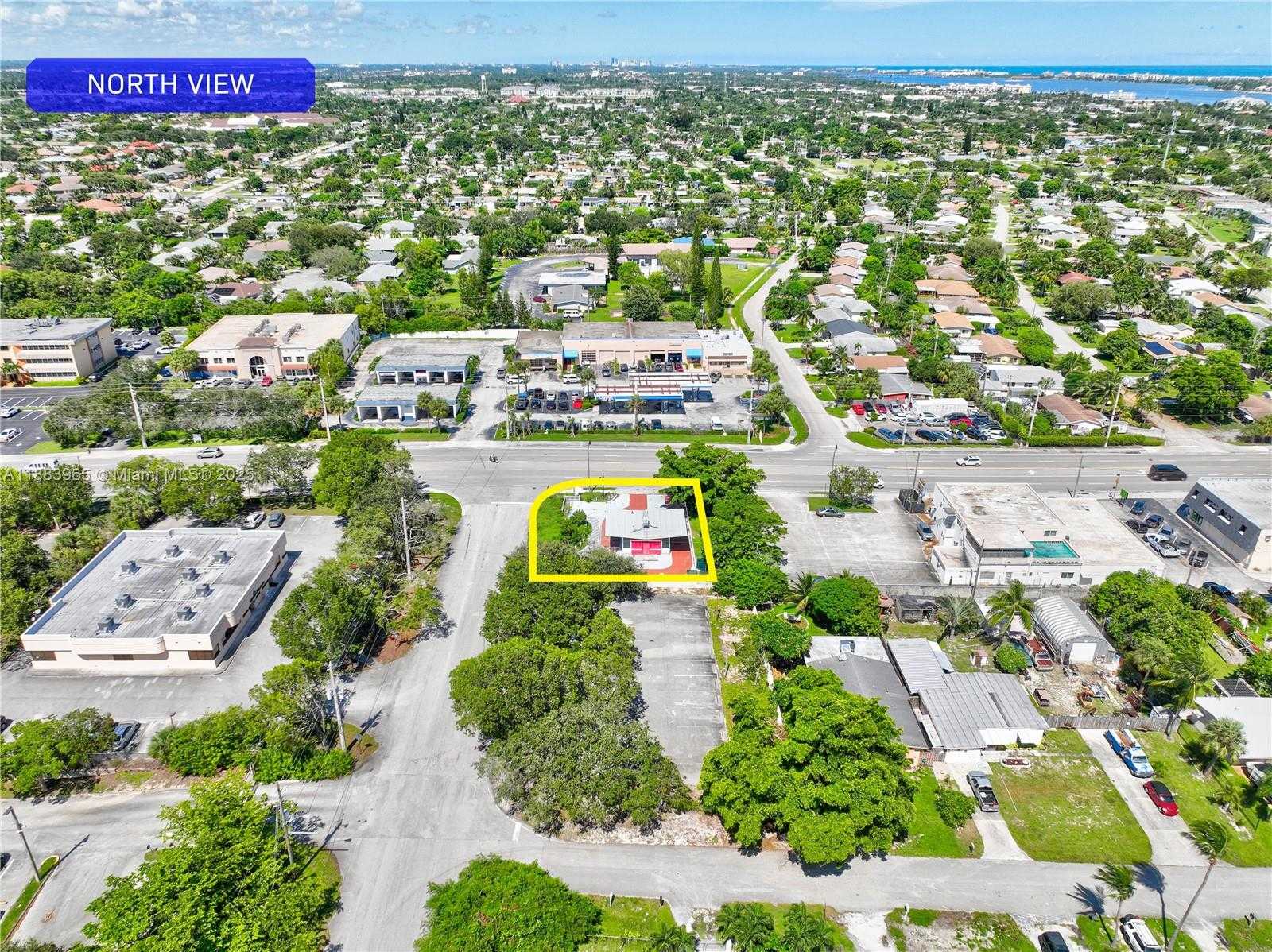 Small Image of 1116 HYPOLUXO RD, Lantana Number 6