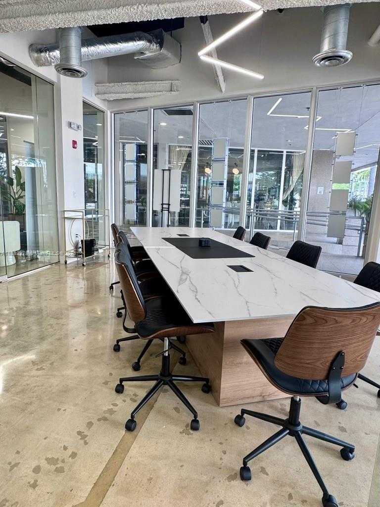 Small Image of 1680 MERIDIAN AVE, Miami Beach Number 10
