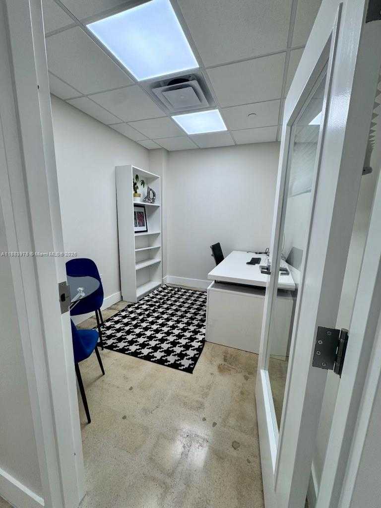 Small Image of 1680 MERIDIAN AVE, Miami Beach Number 12