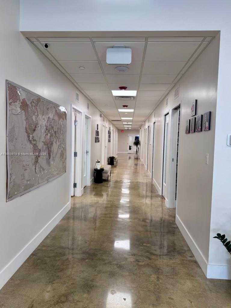 Small Image of 1680 MERIDIAN AVE, Miami Beach Number 3