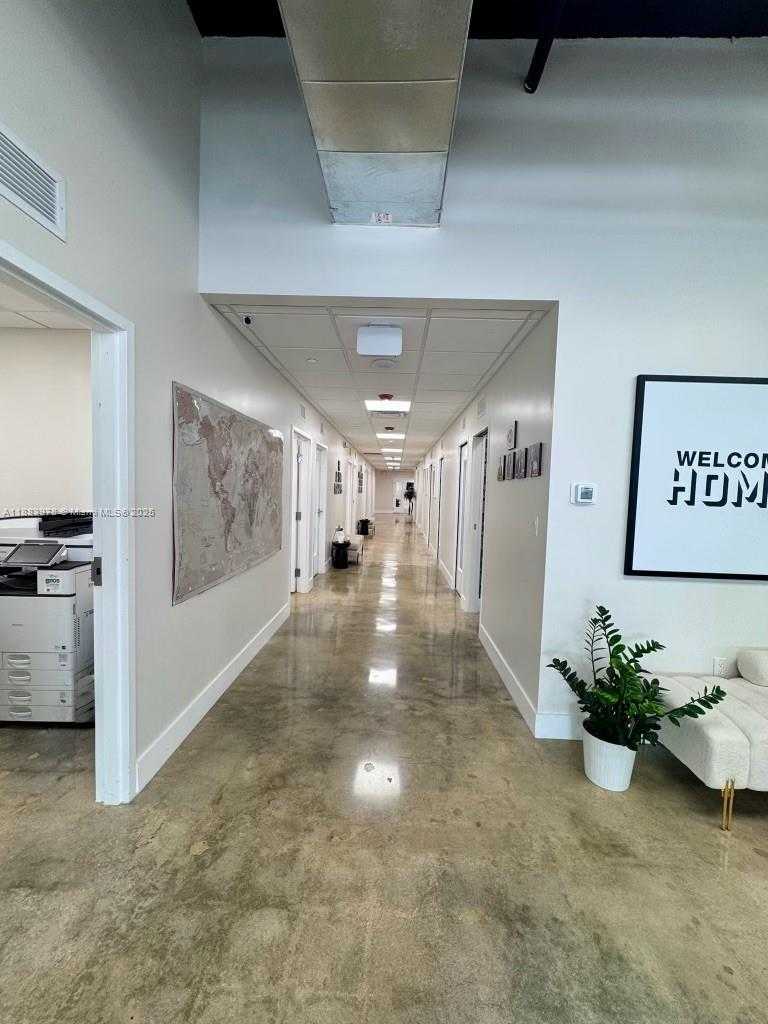 Small Image of 1680 MERIDIAN AVE, Miami Beach Number 4