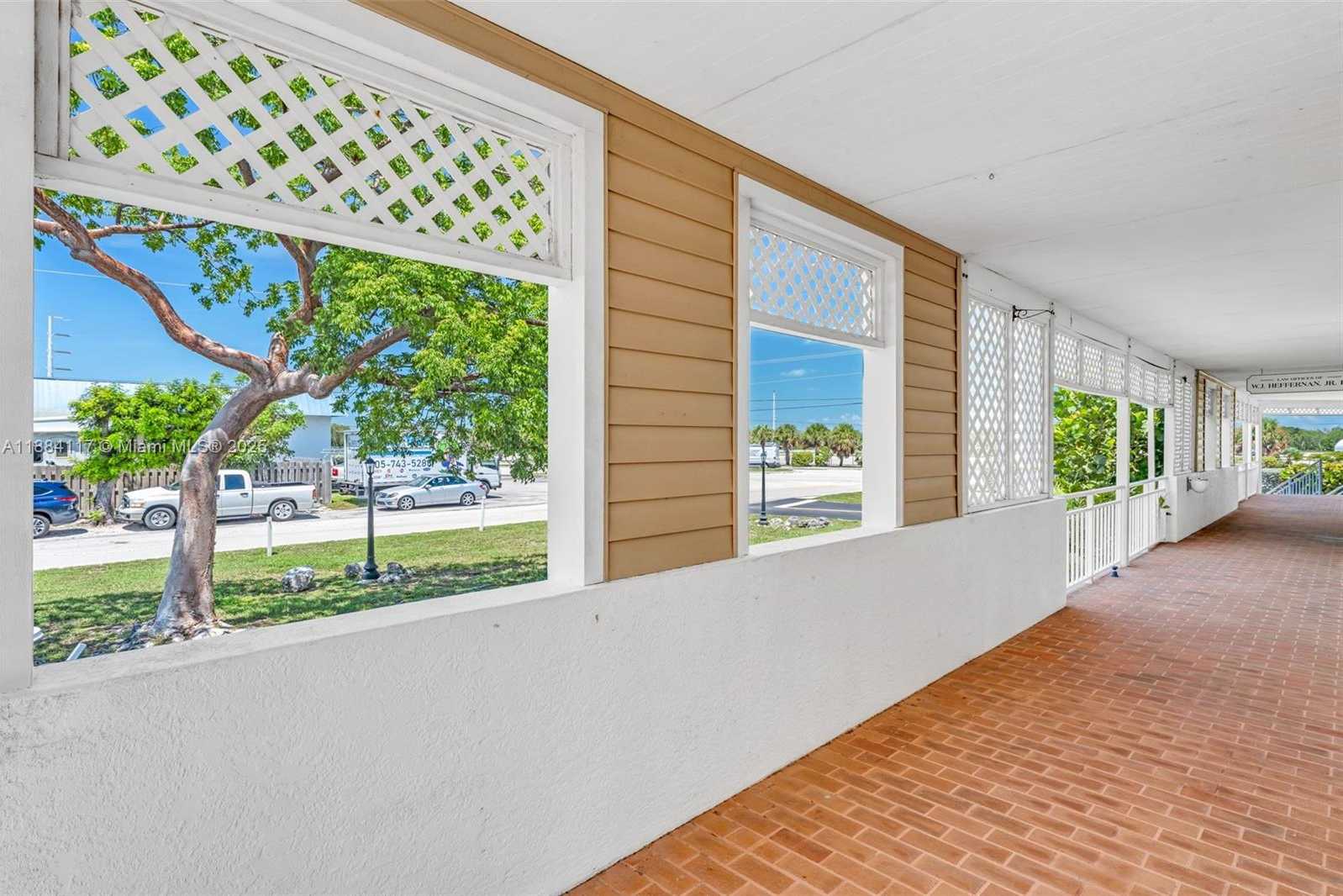 Small Image of Marathon Number 14