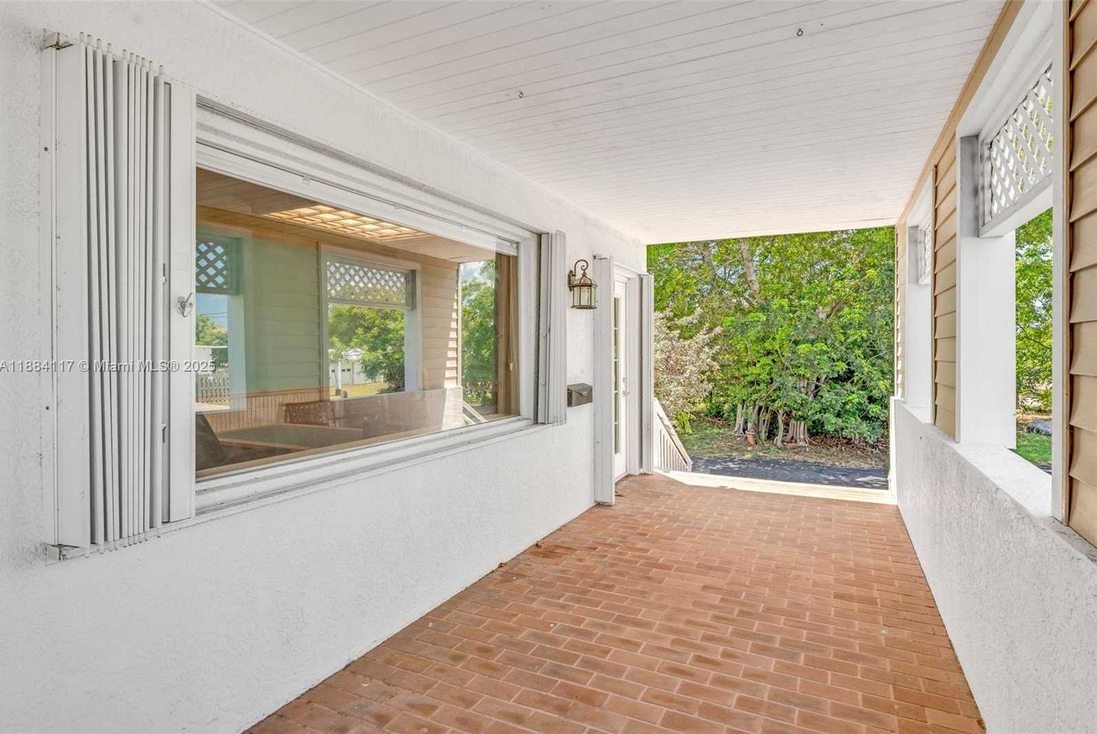 Small Image of Marathon Number 15