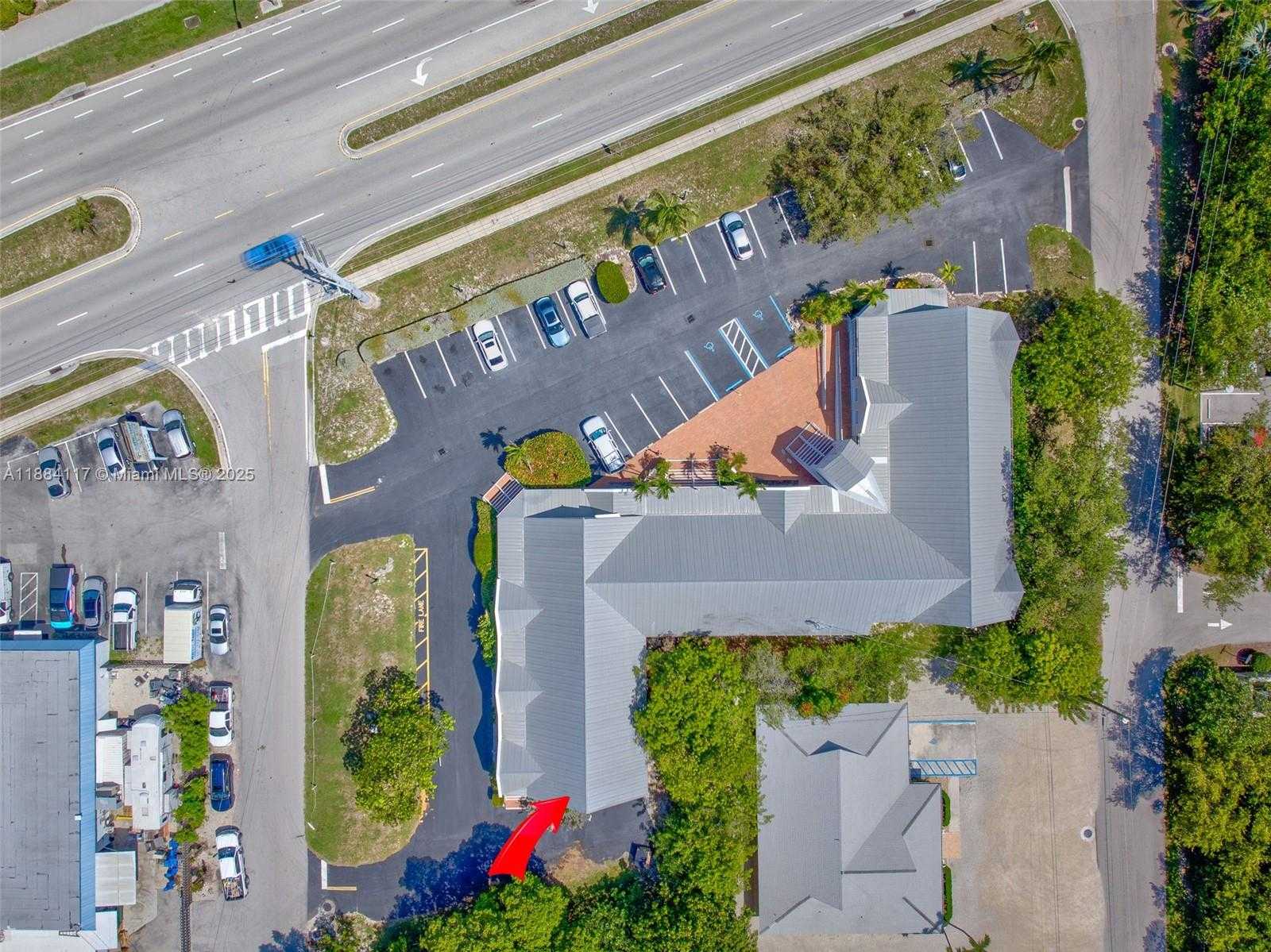 Small Image of Marathon Number 25