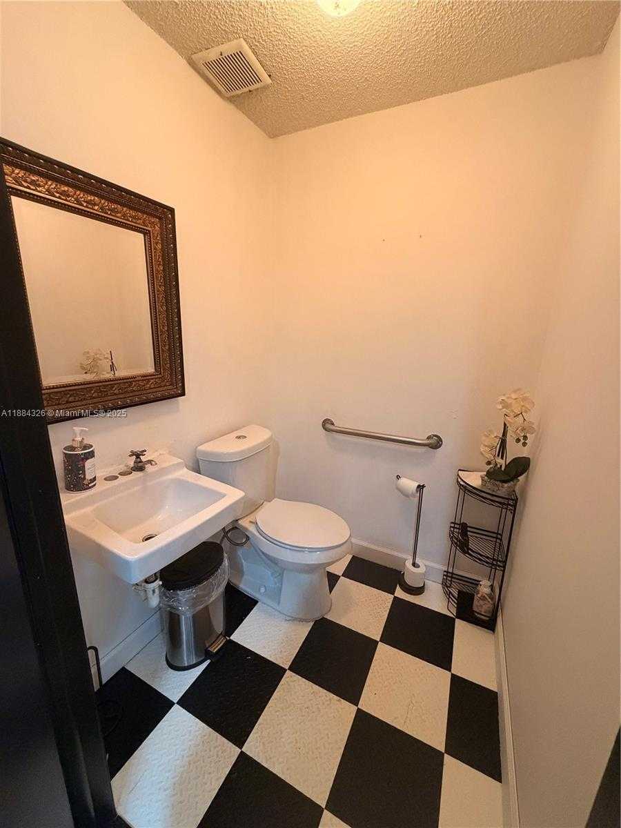 Small Image of 13279 SOUTH WEST 124TH ST #10, Miami Number 9