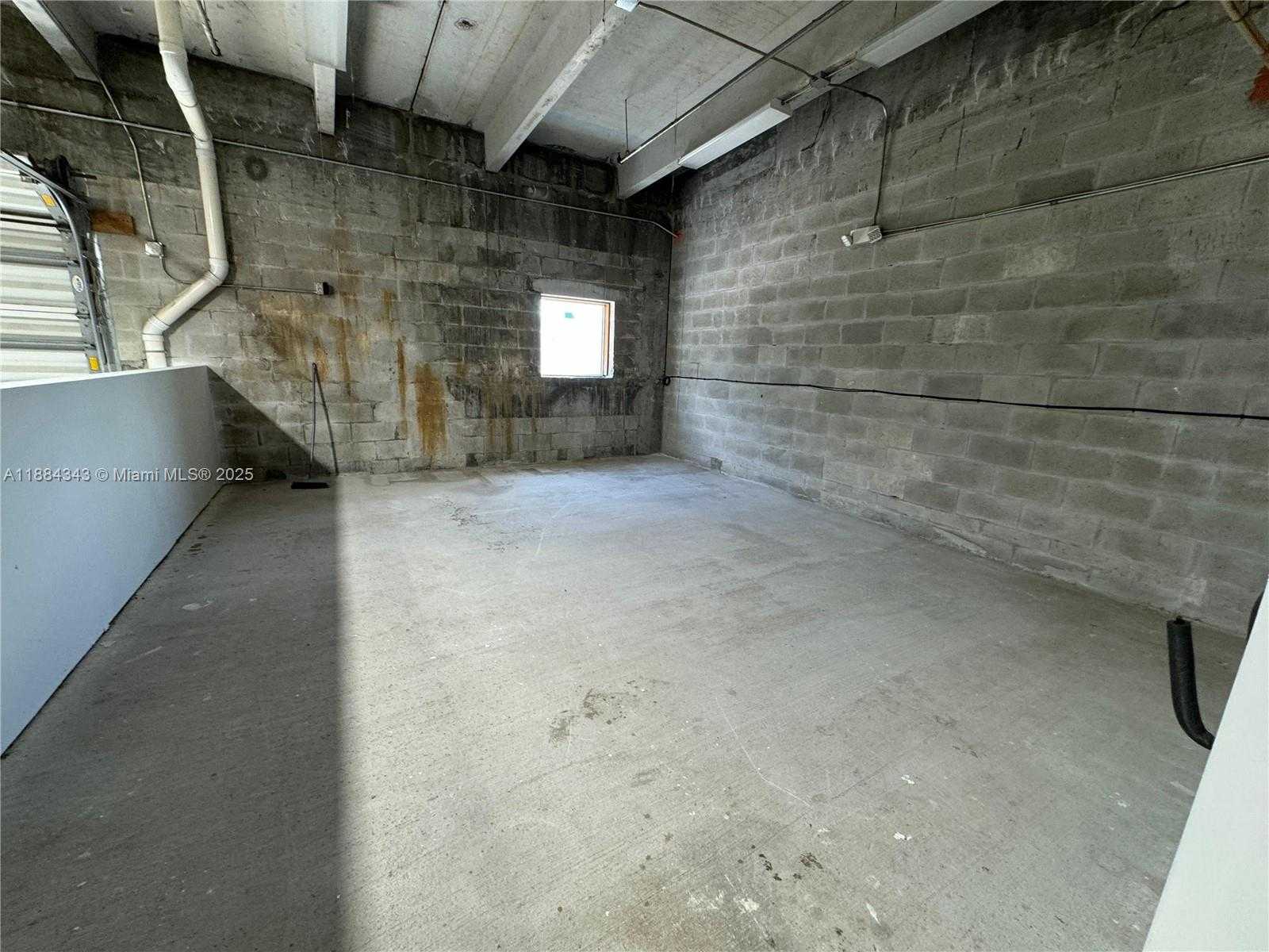 Small Image of 2385 NORTH WEST 70TH AVE #13, Miami Number 9