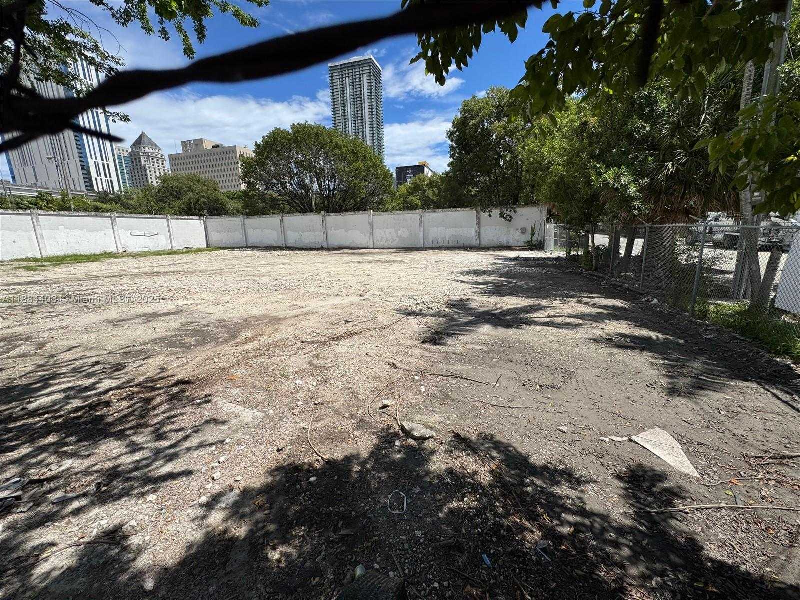 Small Image of 201 SOUTH EAST 2ND AVE, Miami Number 12