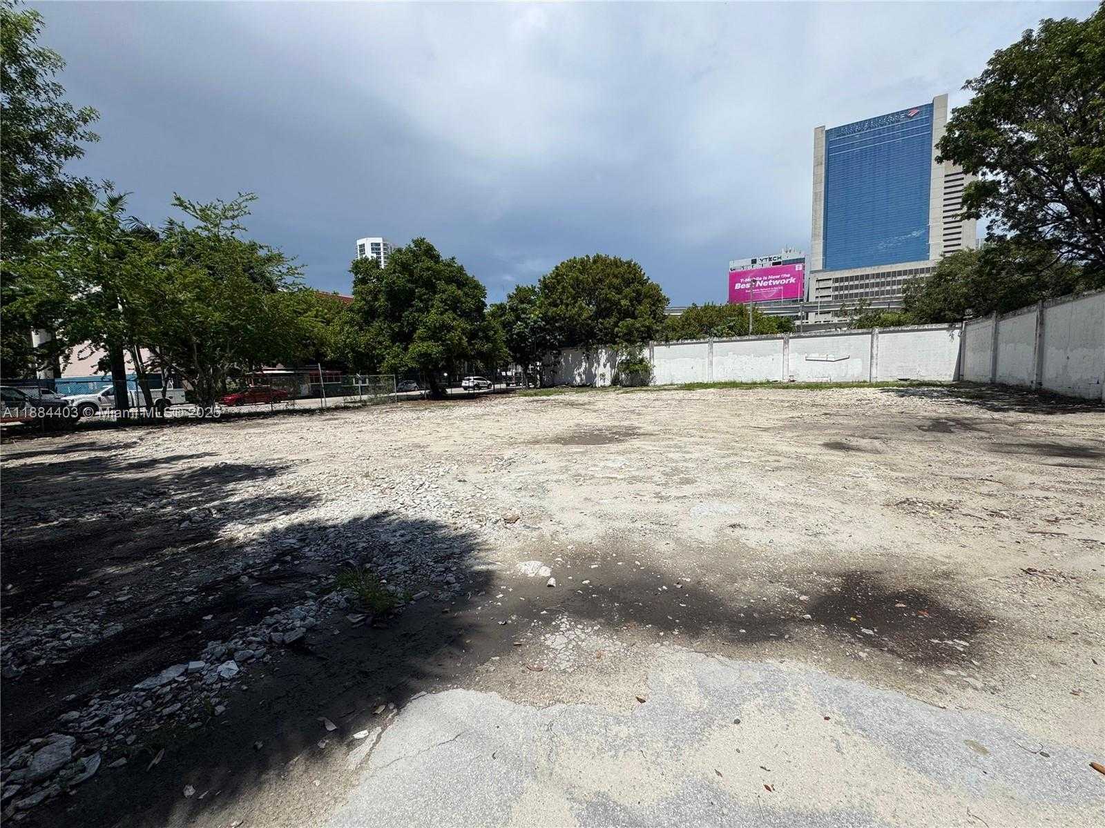 Small Image of 201 SOUTH EAST 2ND AVE, Miami Number 5