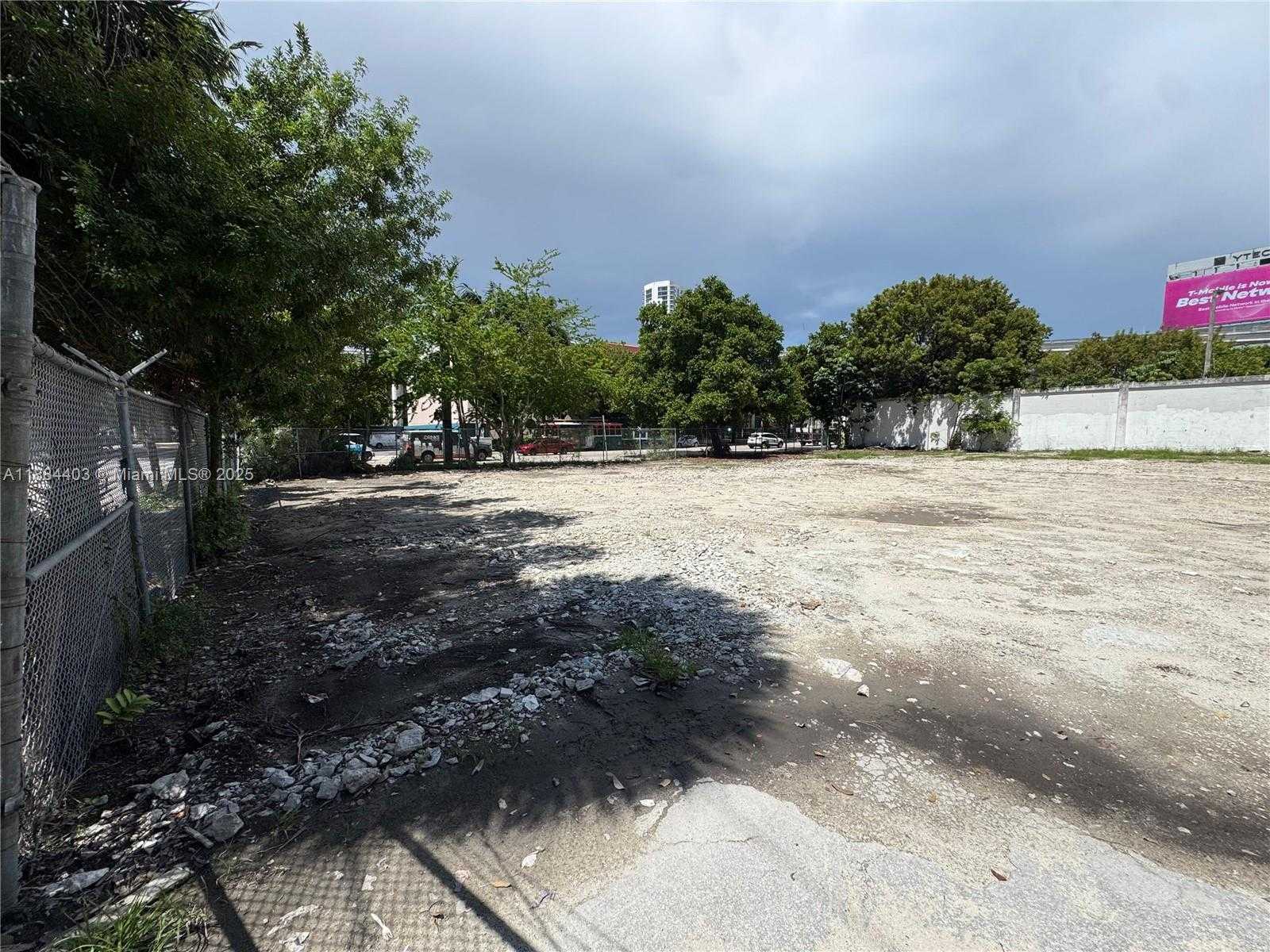 Small Image of 201 SOUTH EAST 2ND AVE, Miami Number 6