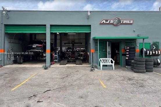 Small Image of 449 EAST OKEECHOBEE RD, Out of City Number 2