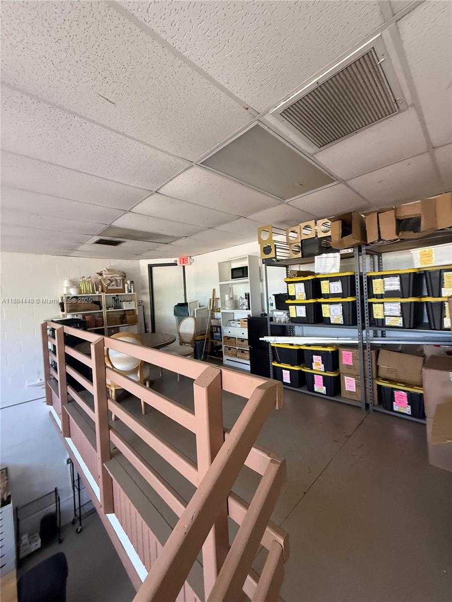 Small Image of 12163 SOUTH WEST 132ND CT, Miami Number 10