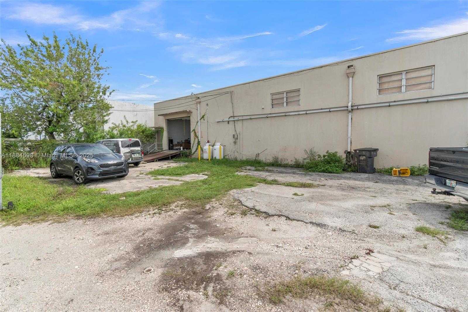 Small Image of 821 NORTH WEST 57TH PL, Fort Lauderdale Number 27
