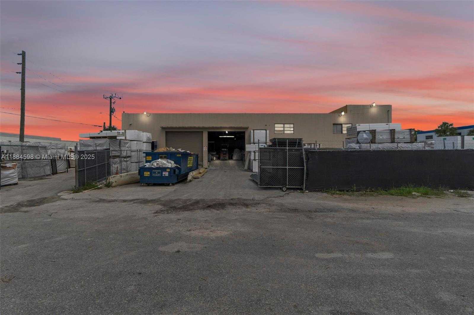 Small Image of 821 NORTH WEST 57TH PL, Fort Lauderdale Number 4