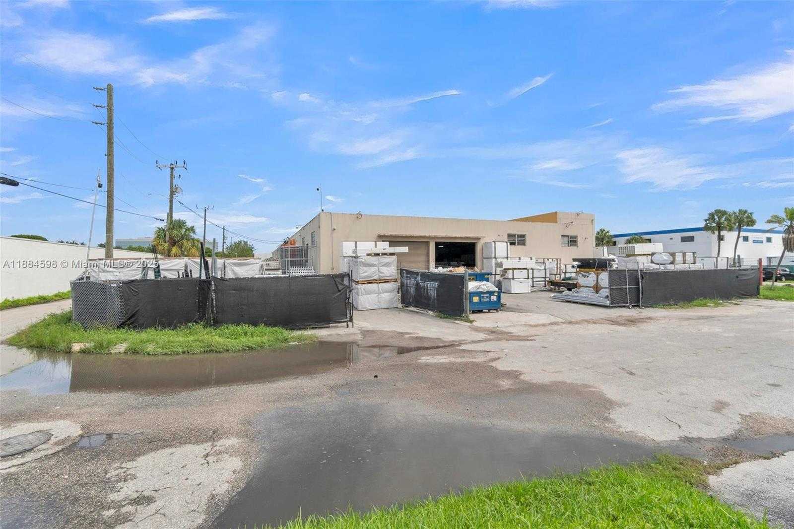 Small Image of 821 NORTH WEST 57TH PL, Fort Lauderdale Number 5