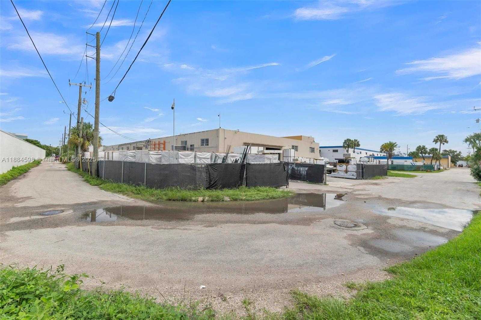 Small Image of 821 NORTH WEST 57TH PL, Fort Lauderdale Number 6