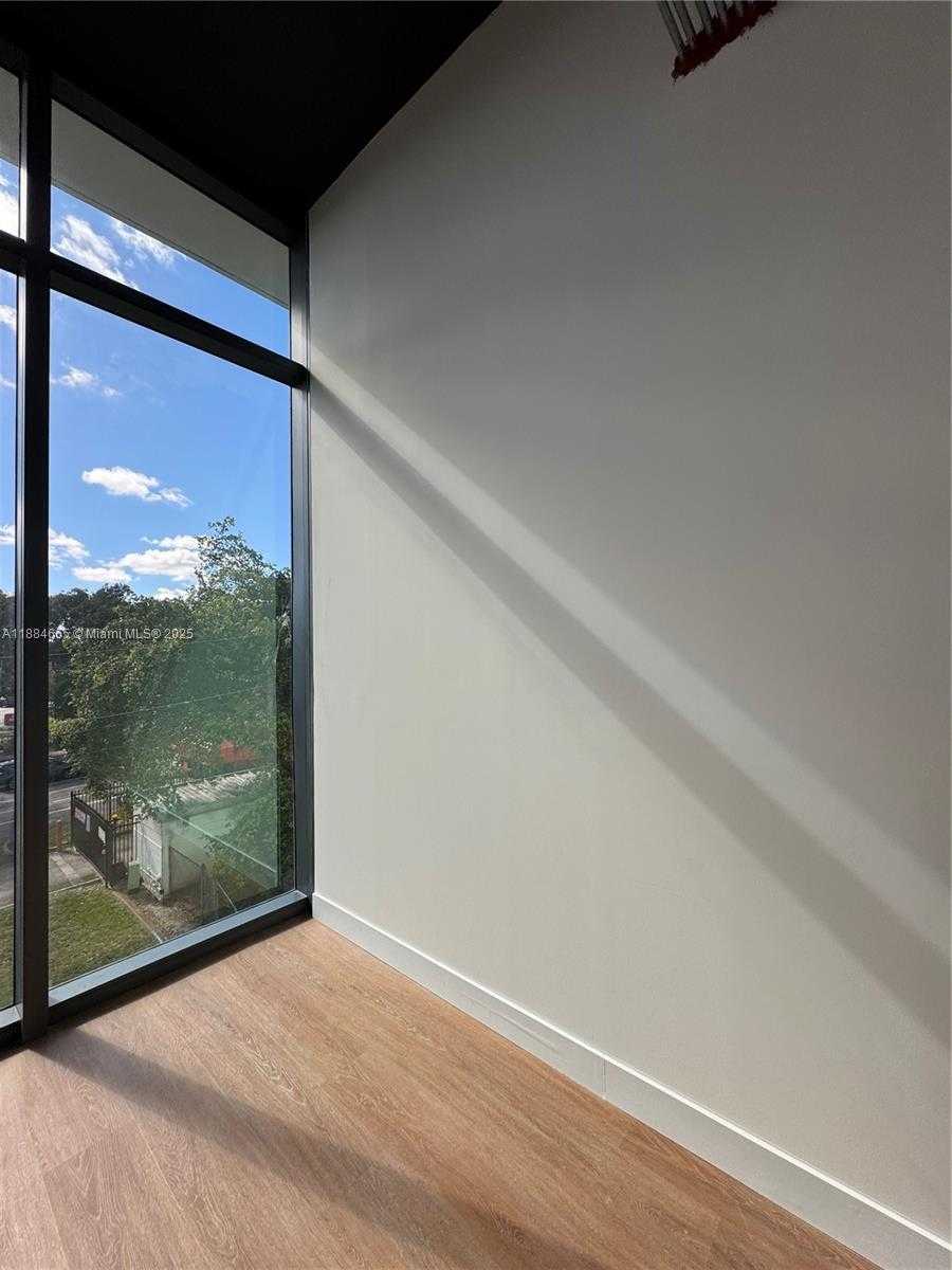 Small Image of 21290 BISCAYNE BLVD #408, Aventura Number 4