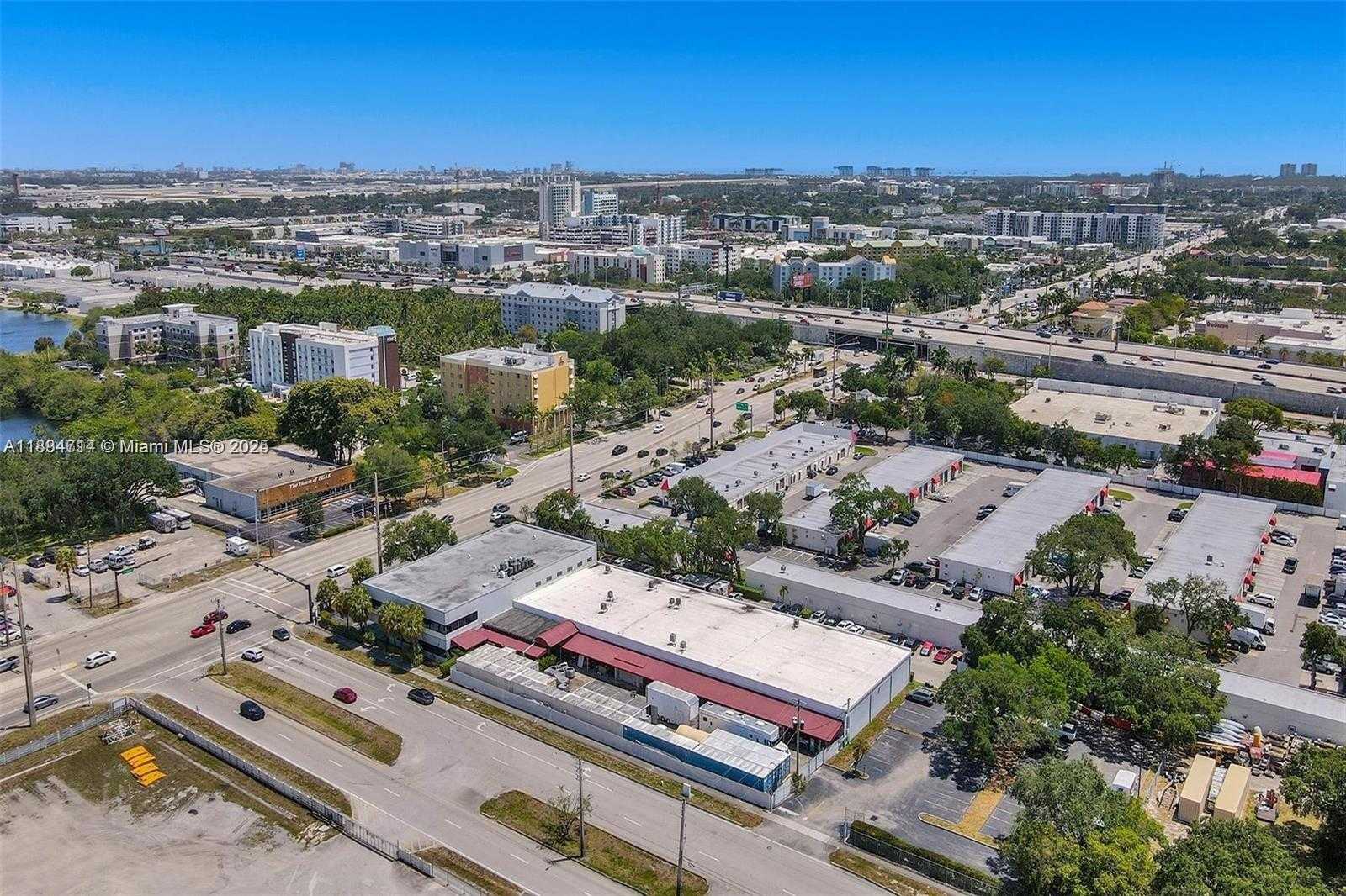 Small Image of 2870 STIRLING RD, Hollywood Number 12