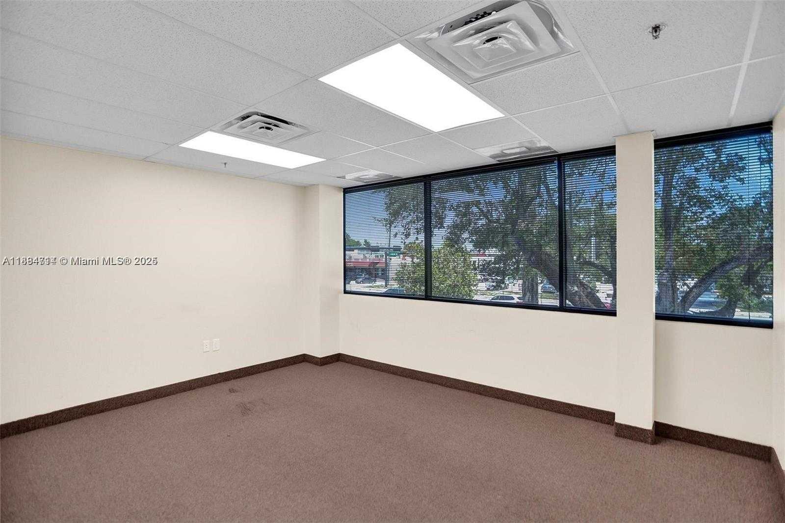 Small Image of 2870 STIRLING RD, Hollywood Number 17